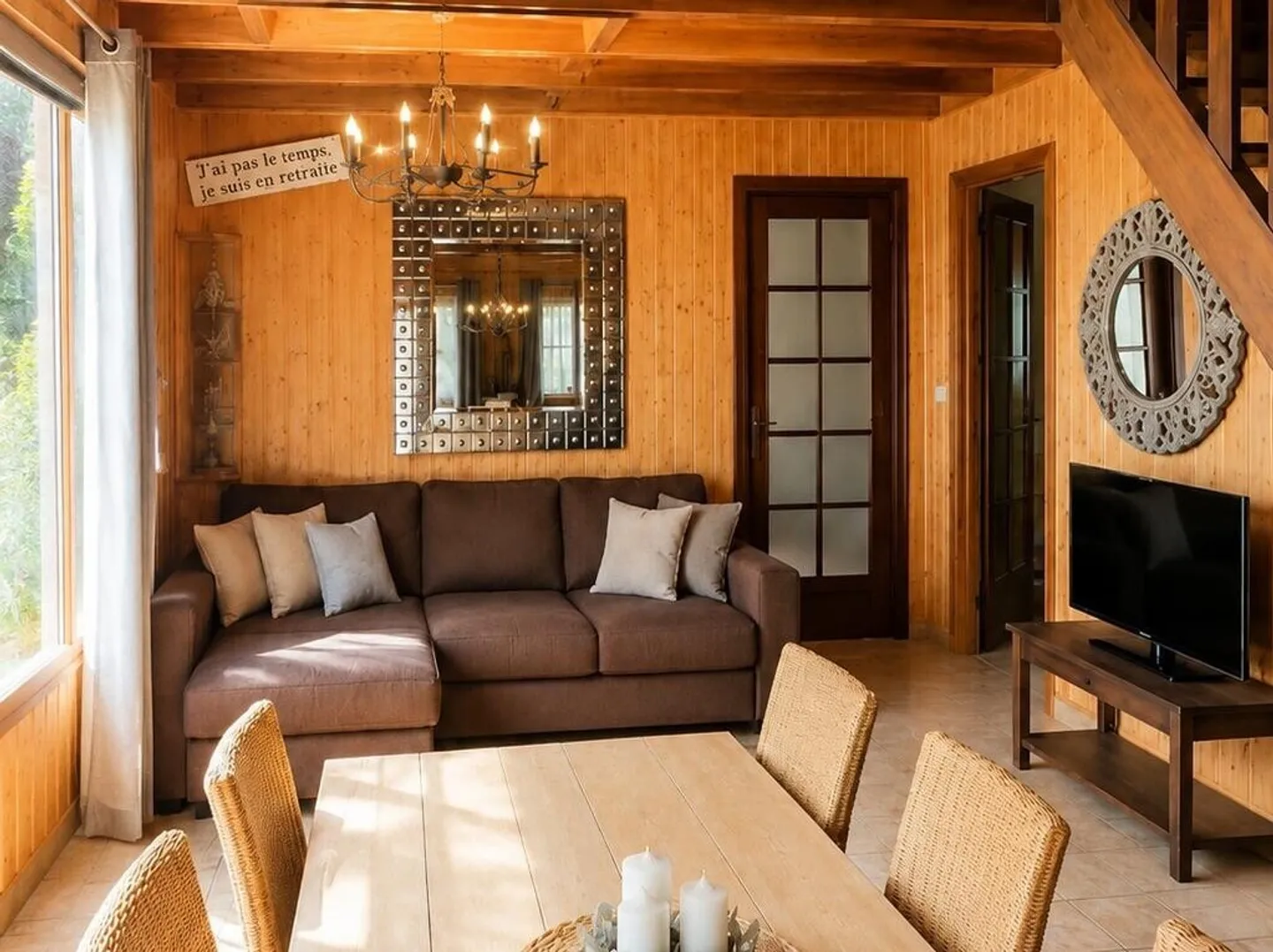 Family Chalet with Independent Studio - Photo 7 of 13