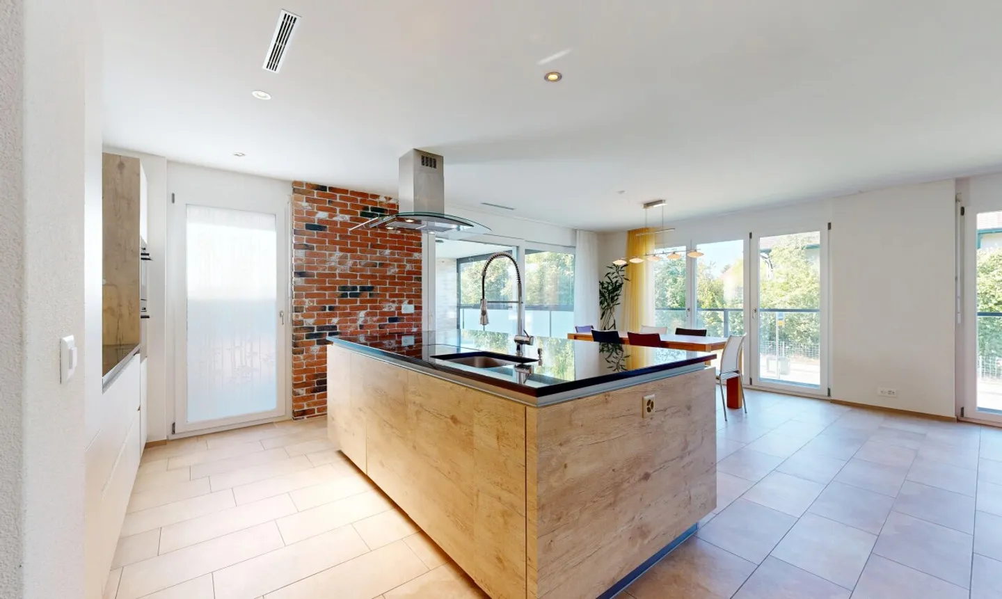 Modern 4.5-room garden apartment with spacious terrace - Photo 3 of 11