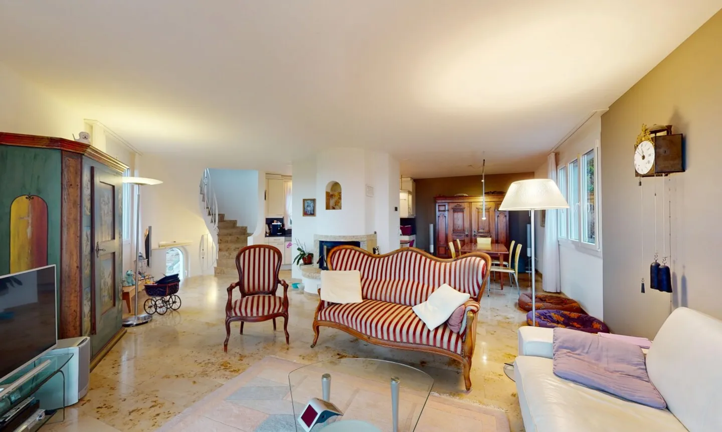 Casa unifamiliare luminosa con vista libera - Foto 1 di 13