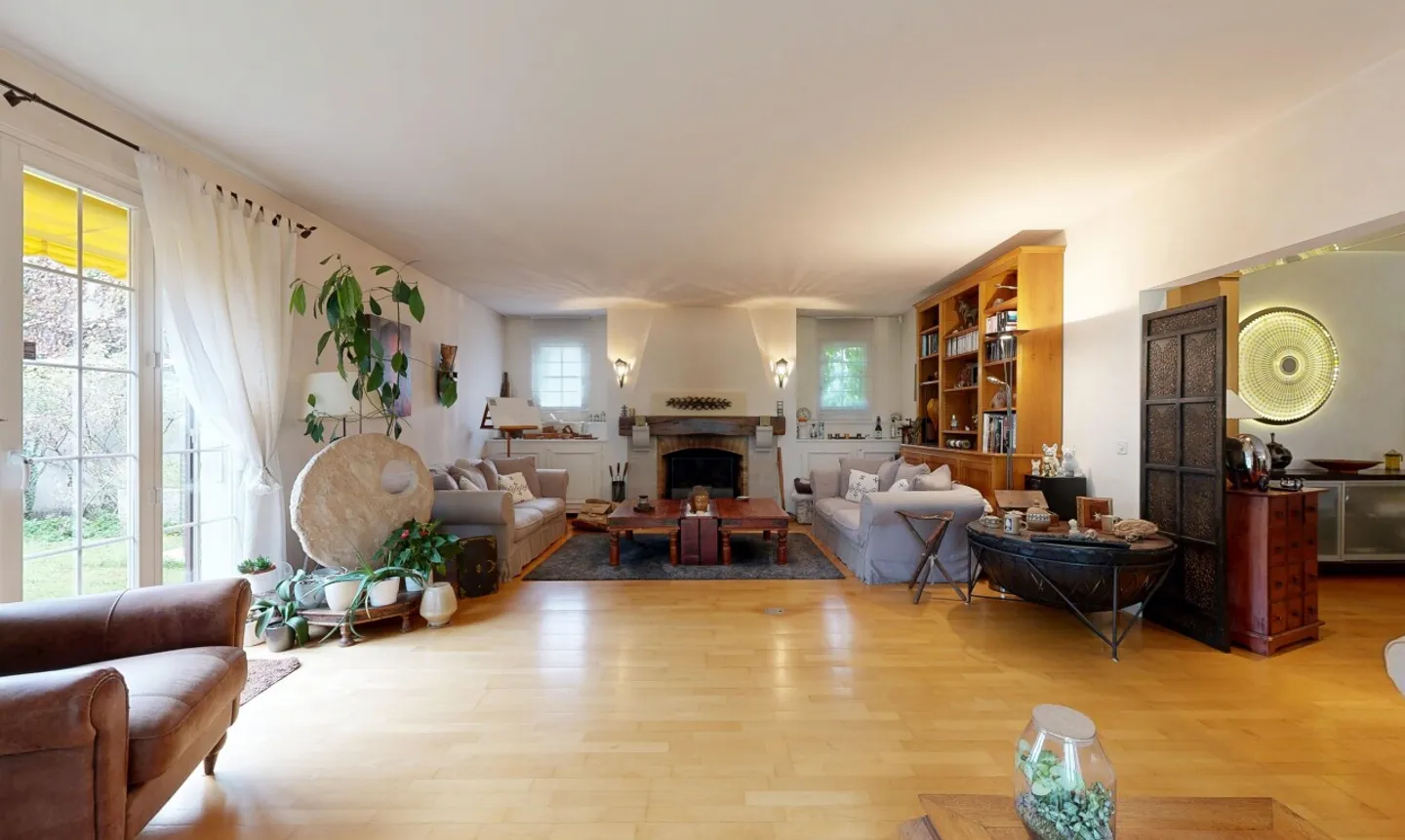 Bright family house with garden and great potential - Photo 7 of 11