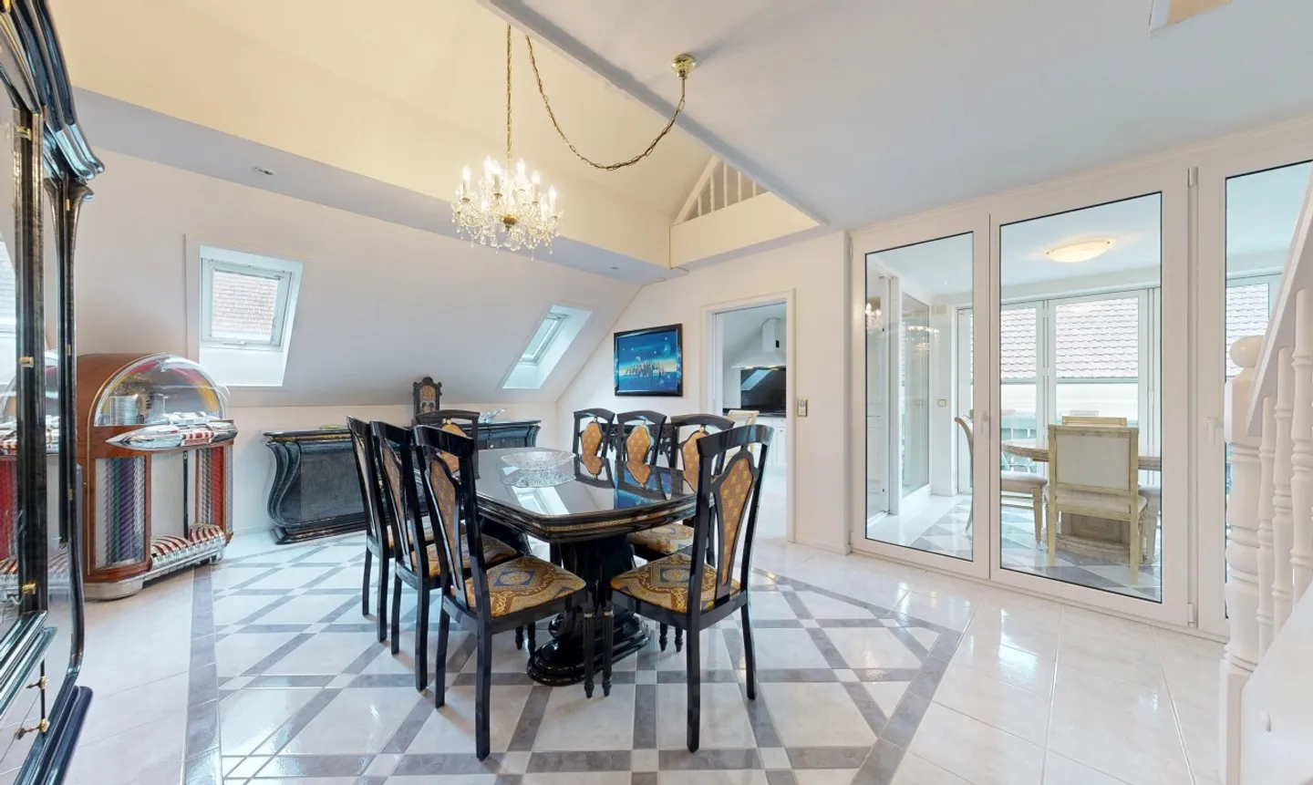 Maisonette im kolonialen Stil - Foto 3 von 11