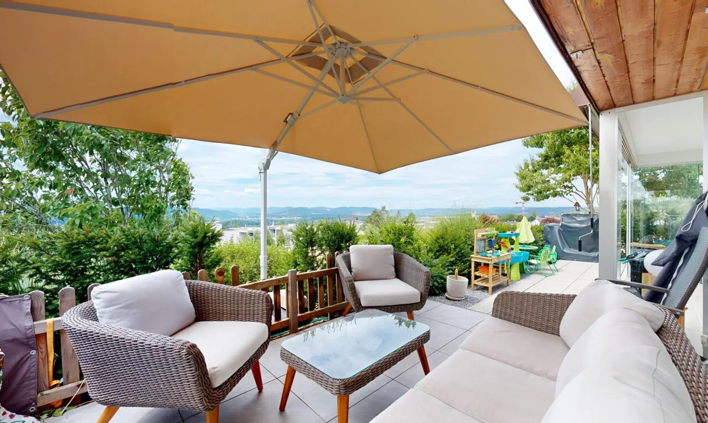Appartement exclusif de 5,5 pièces en position élevée avec vue dégagée - Photo 9 sur 11