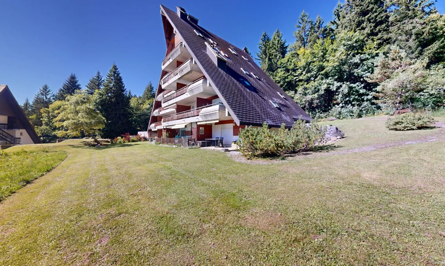 Charming Apartment with Mountain View - Photo 1 of 11