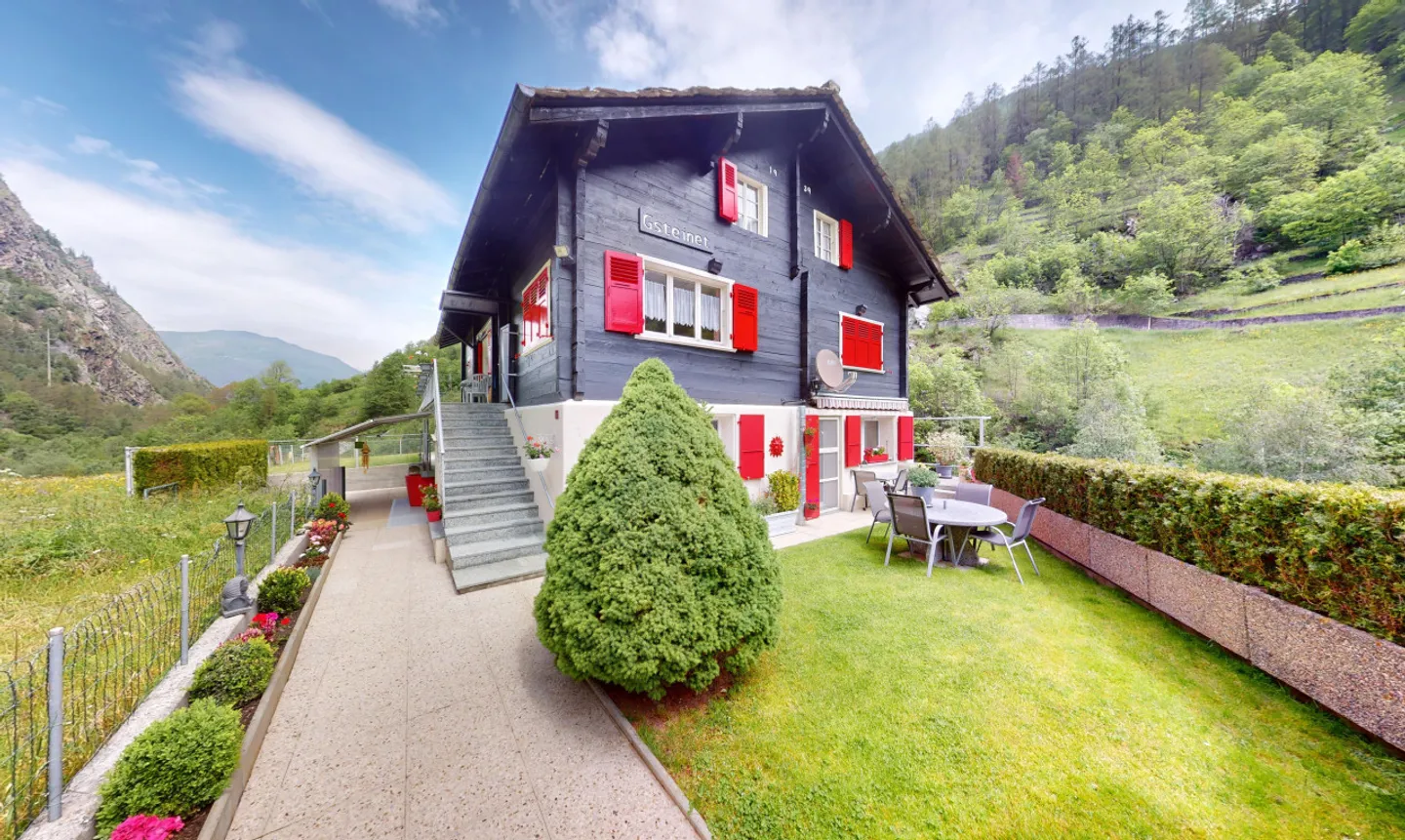 Renoviertes Apartment in Eisten - Foto 1 von 13