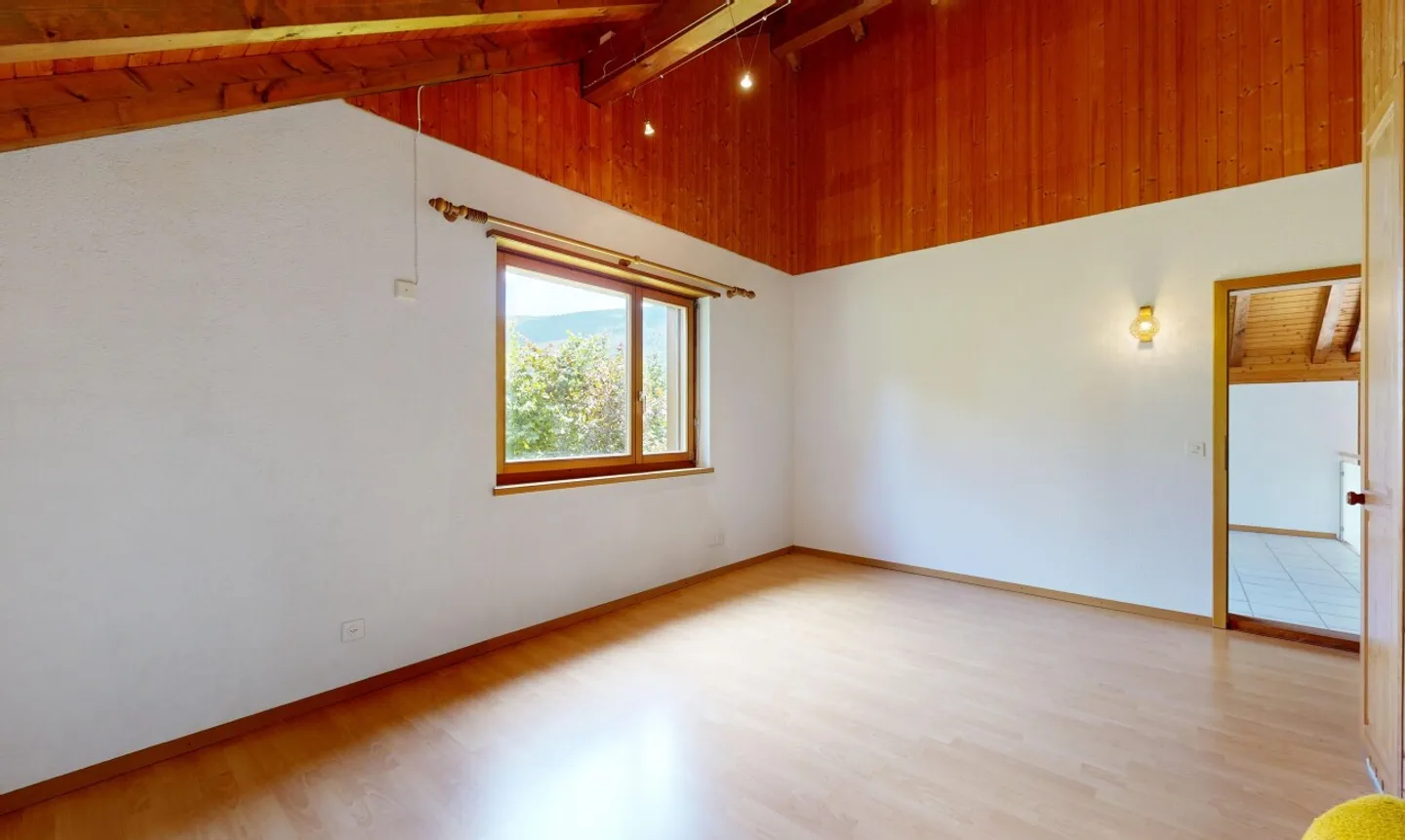 Casa spaziosa con bella vista - Foto 3 di 11