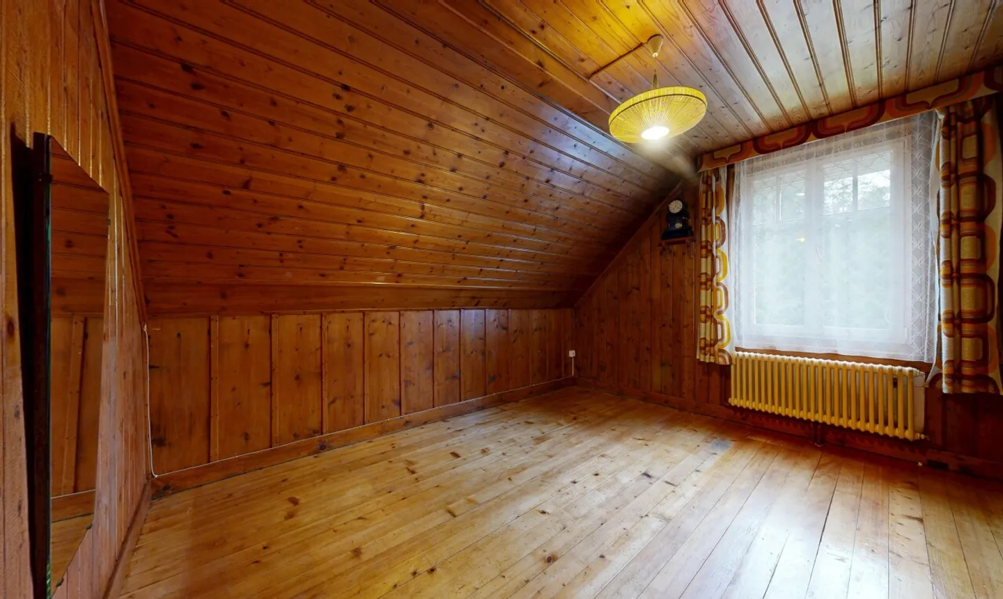 Maison à réinventer sur une parcelle de plus de 2'700 m² - Foto 8 di 11