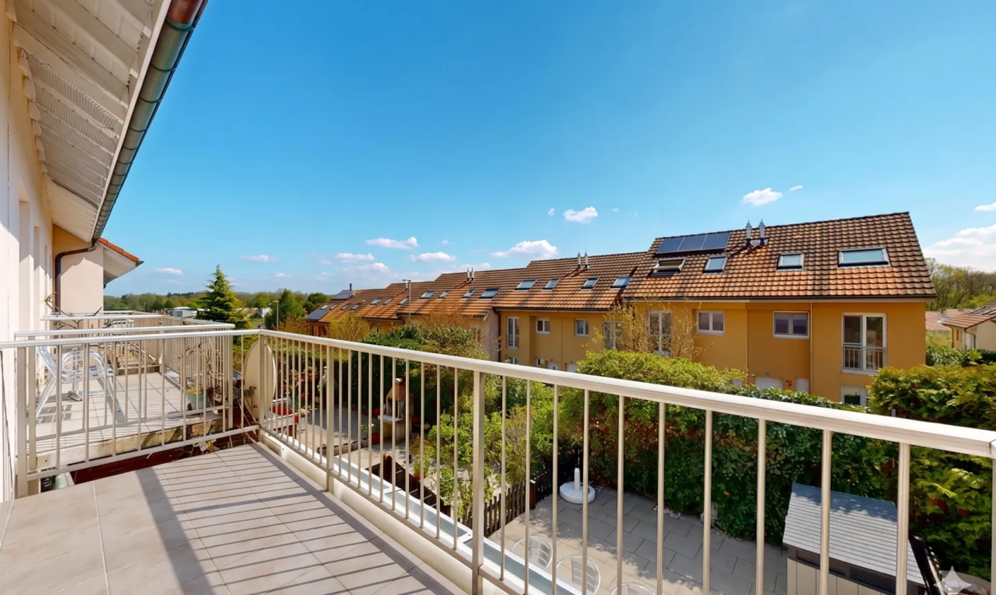 Wunderschönes Reihenhaus mit großer Terrasse - Foto 3 von 11