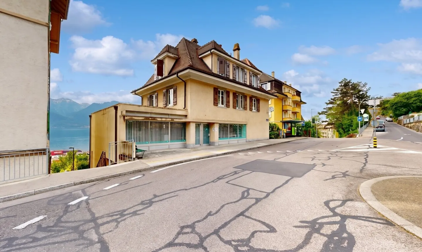 Edificio redditizio con vista lago a Neuchâtel - Completamente affittato - Foto 1 di 11