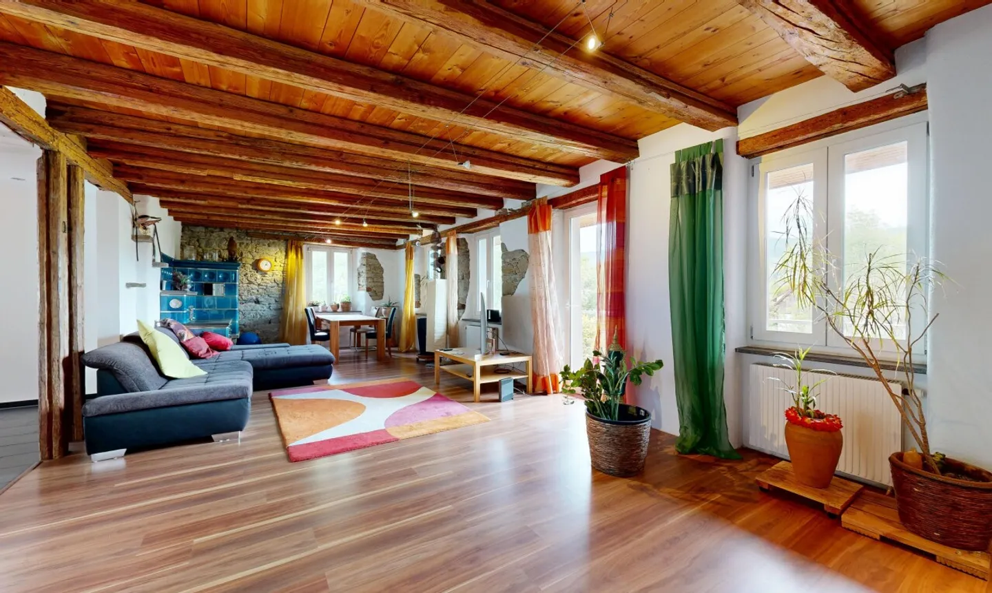Maison historique de 4 familles au bord de la Surb avec jardin et maison de cheminée - Photo 2 sur 11