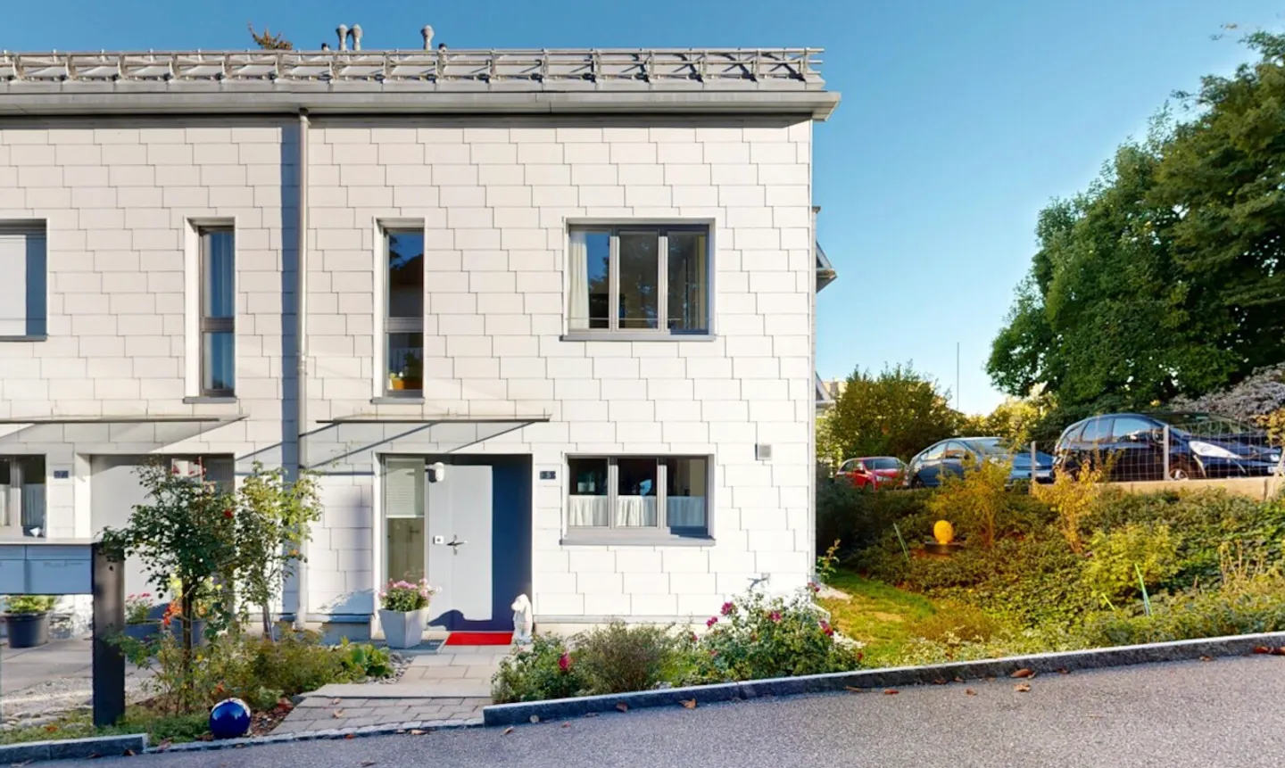 5.5 Zimmer Reiheneckhaus mit Garten und Dachterrasse - Photo 1 sur 11