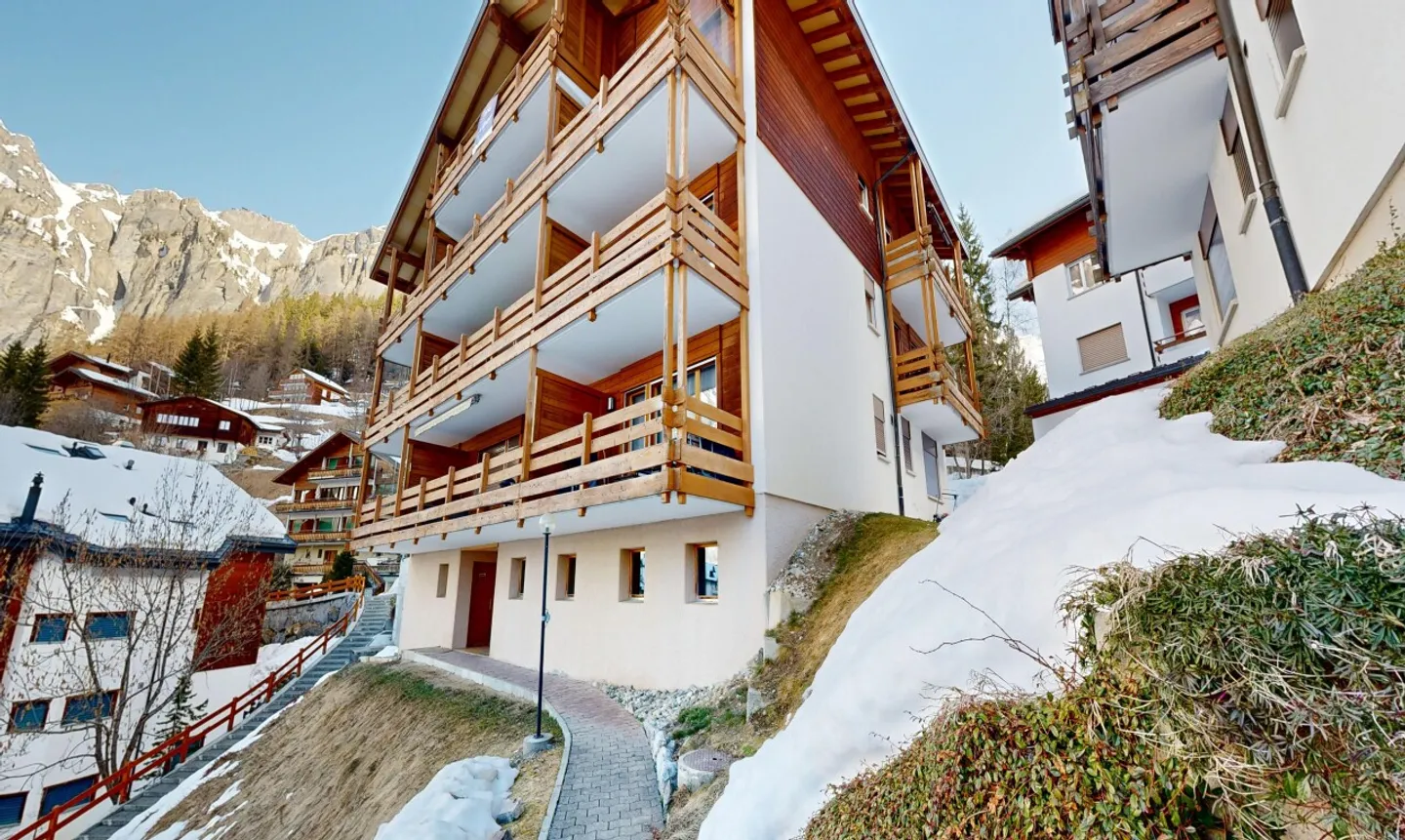 Magnifique 4.5 pièces avec vue dégagée à Loèche-les-Bains - Foto 1 di 11