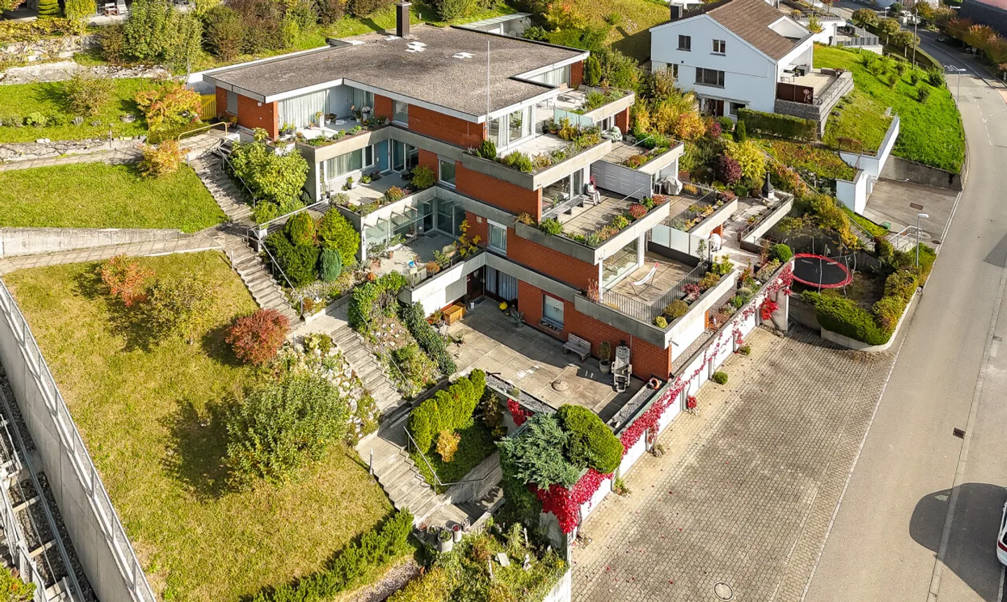 Appartamento luminoso e spazioso con vista sulle montagne - Foto 3 di 11