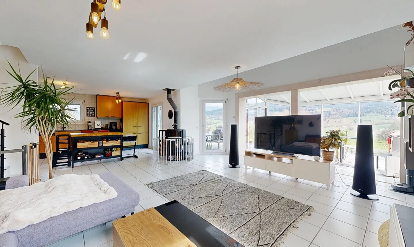 Charmantes freistehendes Haus mit Panorama - Foto 5 von 11