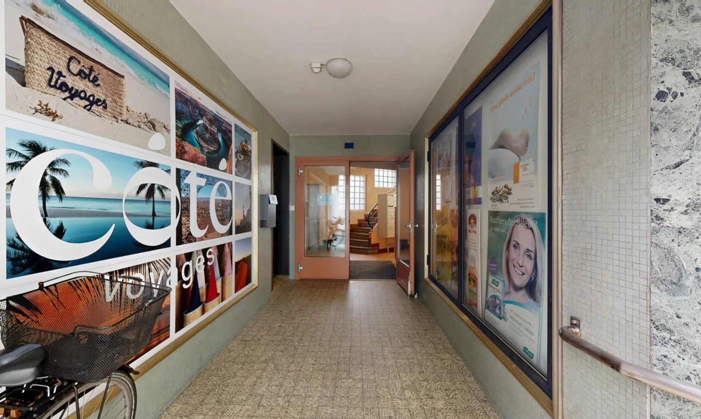 Bright commercial space in the heart of Martigny - Photo 5 of 11