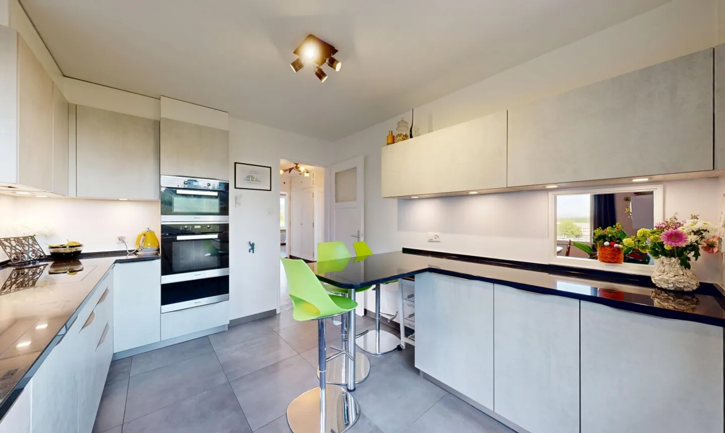 Villa 8 camere a Cortaillod: volumi eccezionali e 4 camere da letto - Foto 8 di 13