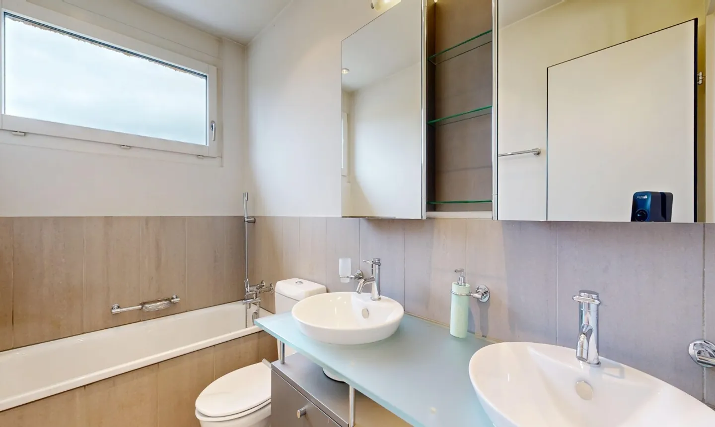 Stylish Attic Apartment with Terrace - Photo 9 of 11