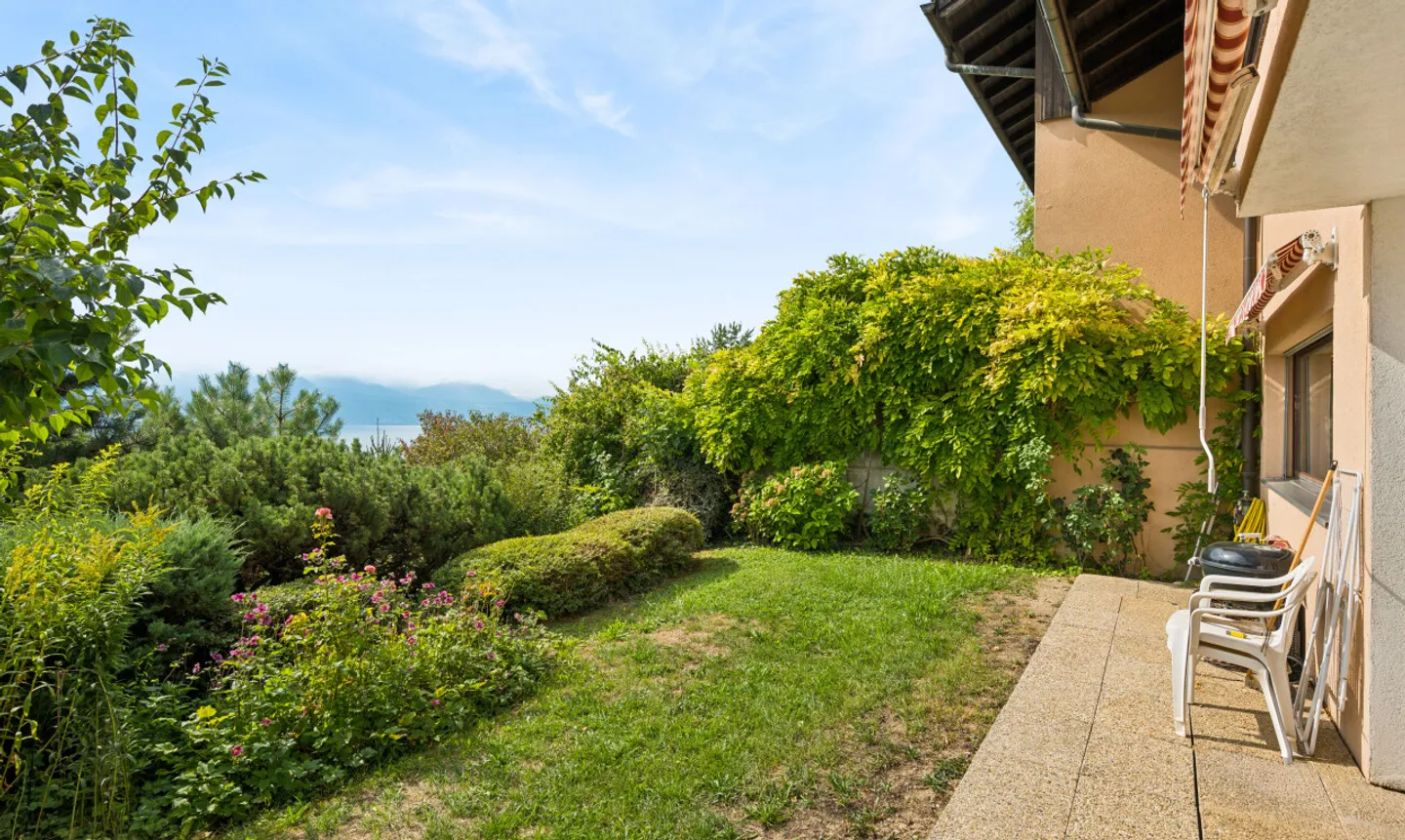 Familienhaus in Belmont-sur-Lausanne — Seeblick und Südostausrichtung - Foto 10 von 11