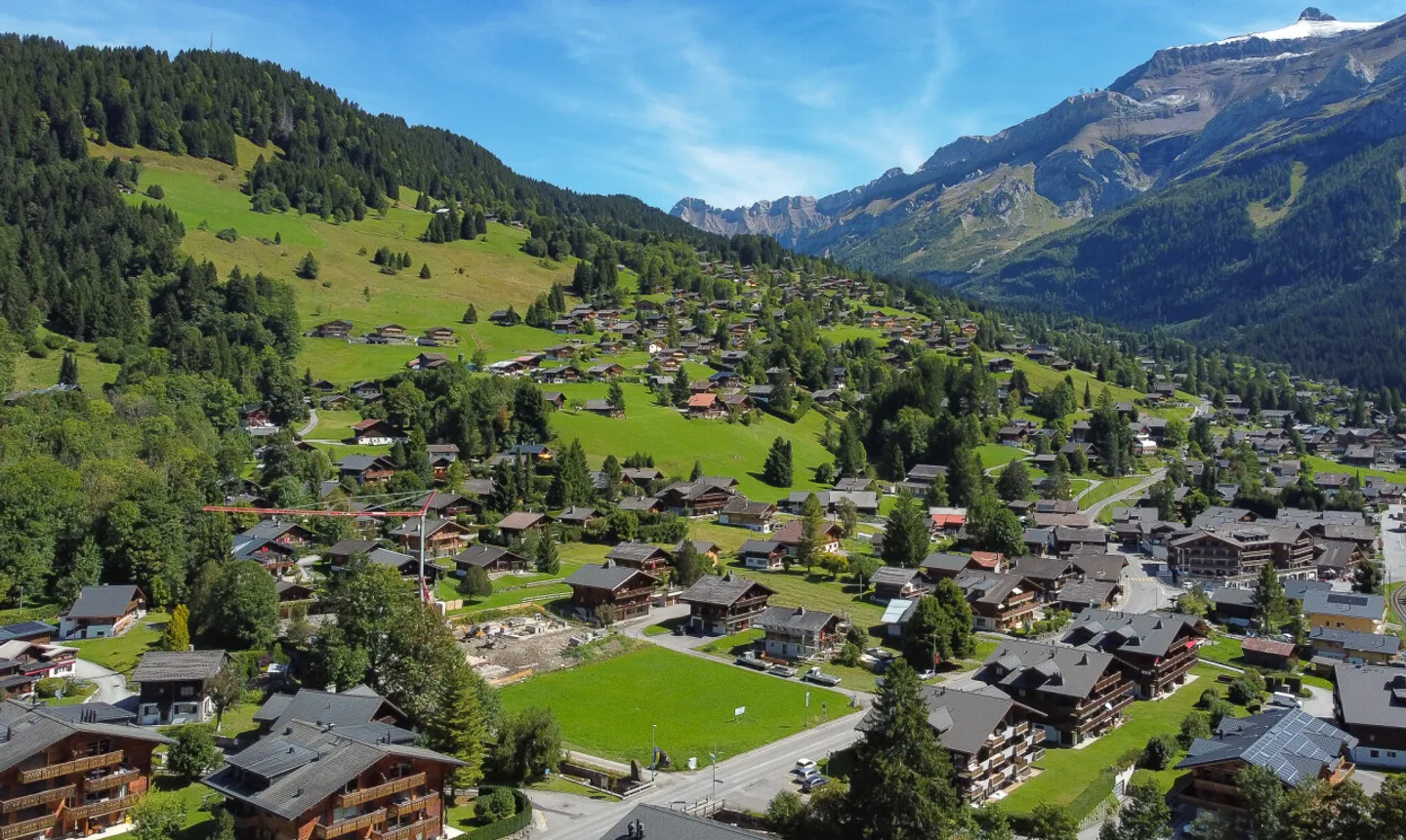 Exklusiv: Wunderschönes Baugrundstück am Eingang des Dorfes - Foto 7 von 11