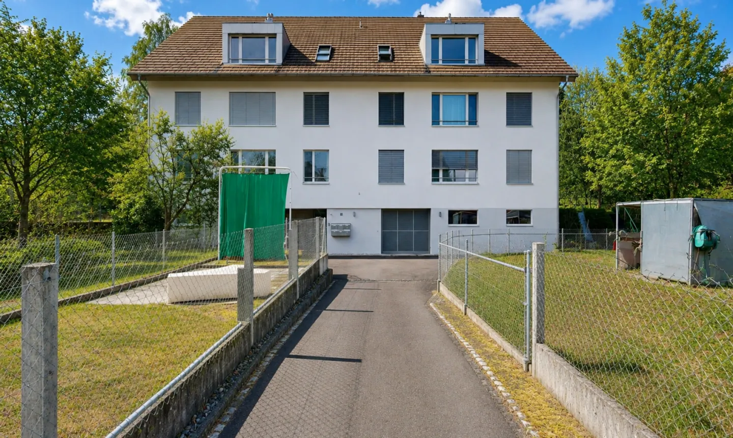 Appartement sous les toits moderne de 4,5 pièces dans un emplacement central mais calme - Photo 10 sur 11