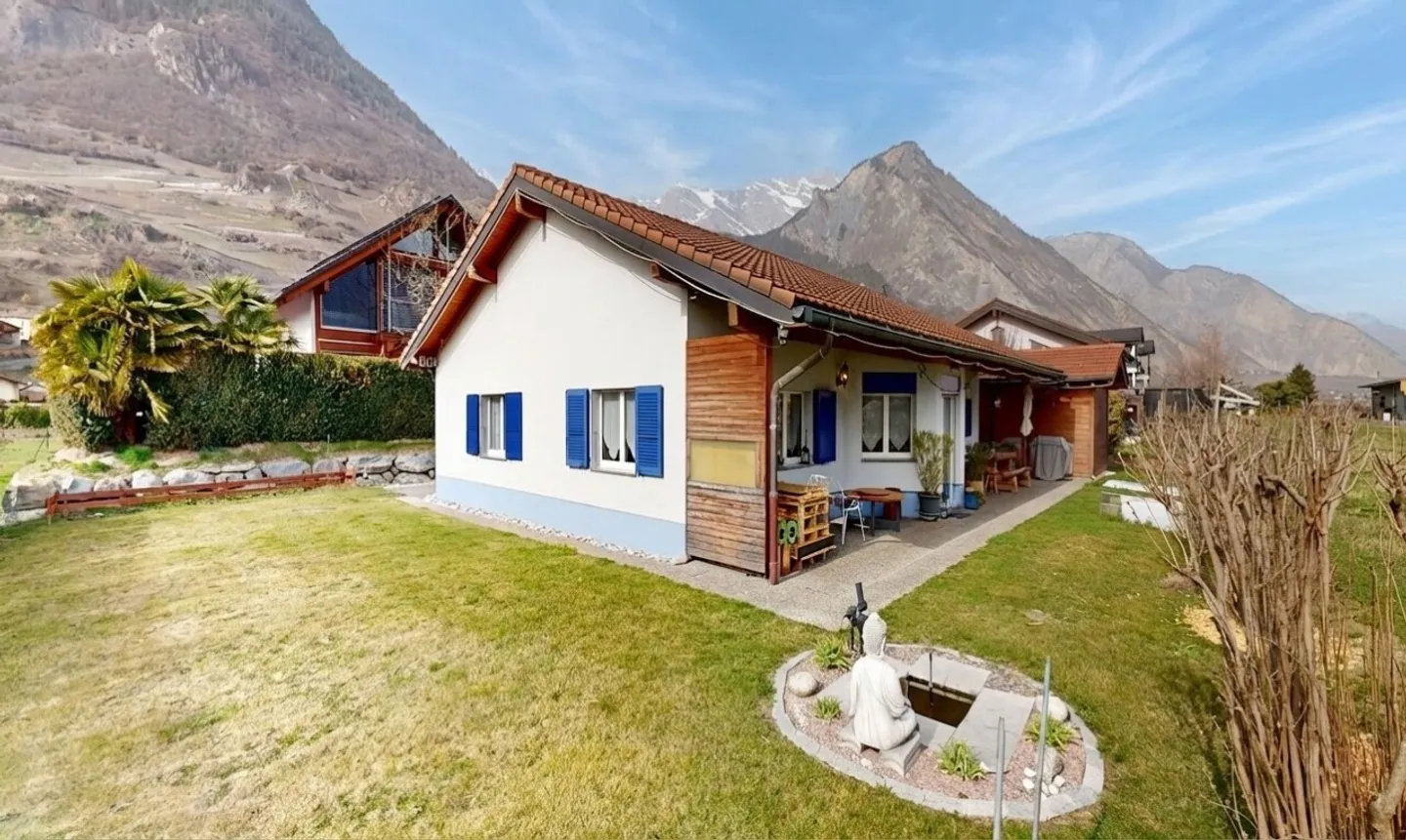 Saillon - Family Villa, Large Garden and Expansion Potential - Photo 1 of 11