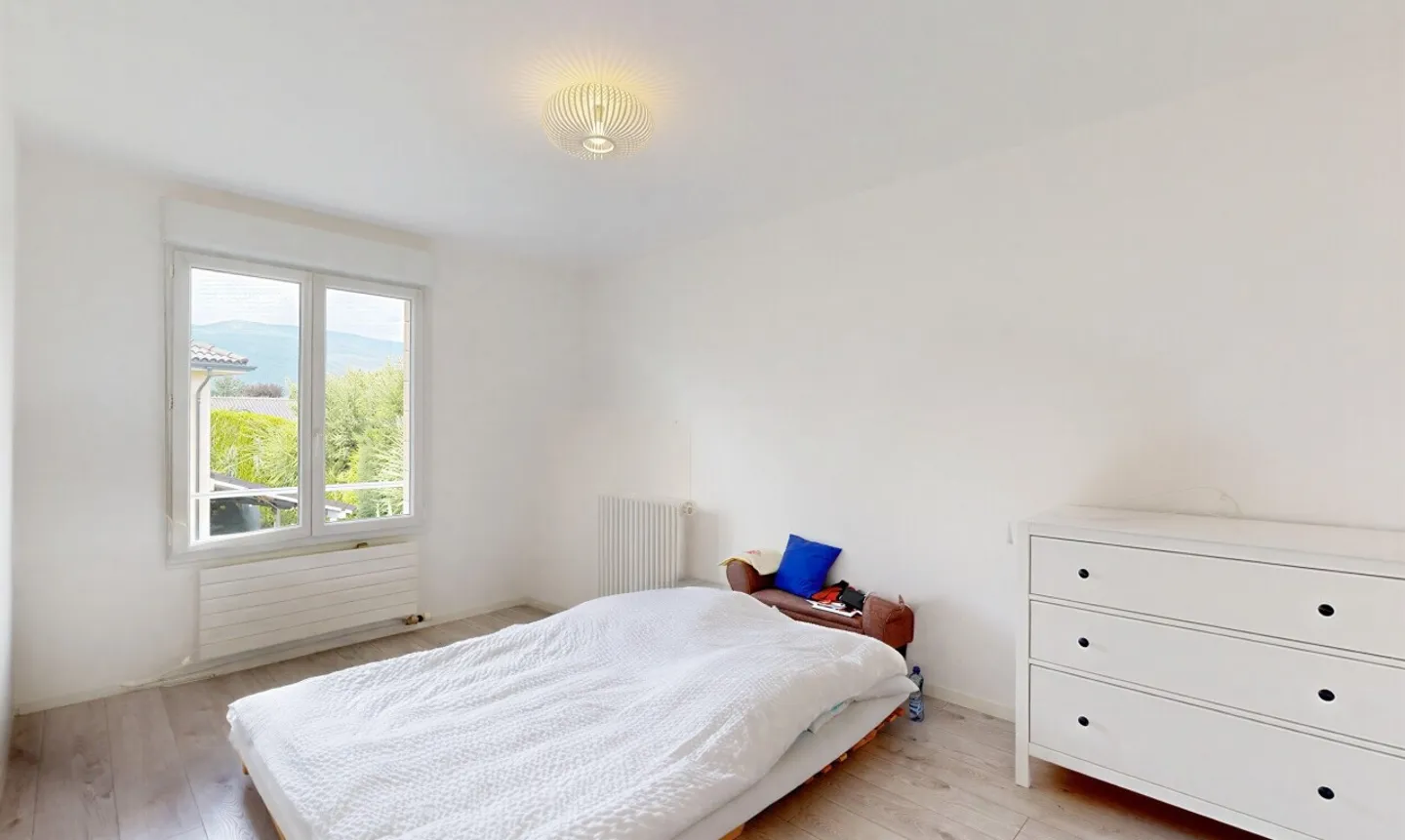 Superb family home perfectly maintained - Photo 9 of 11