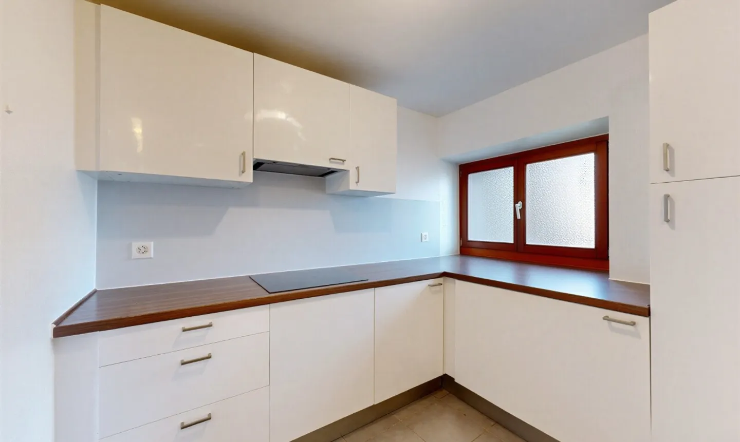 Charmant studio de 34 m² avec place de parc et grande cave - Foto 3 von 11