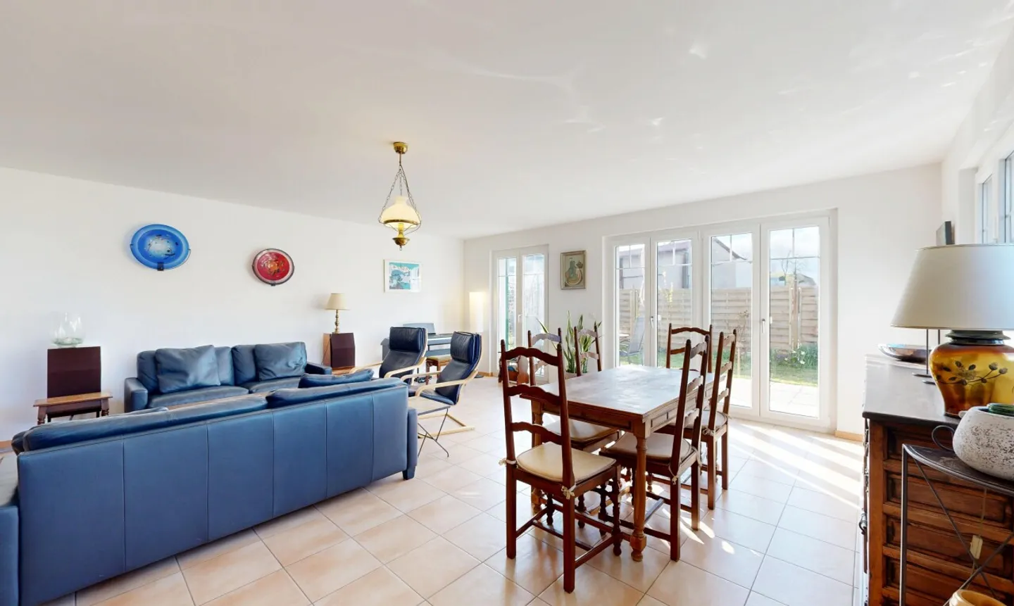 Incantevole Casa Familiare in Zona Tranquilla - Foto 7 di 11