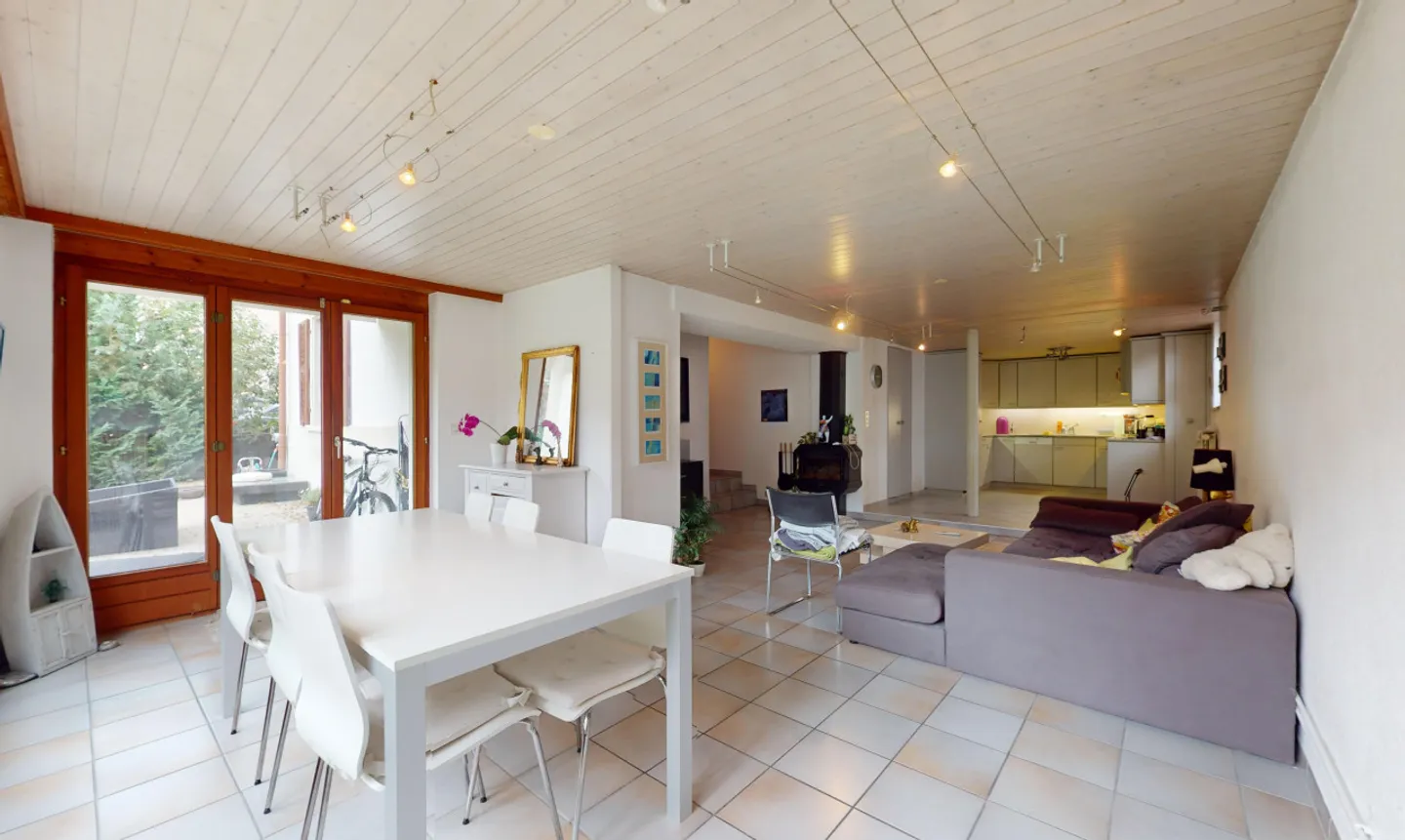 Edificio redditizio | 13 garage | e Terreno edificabile! - Foto 3 di 13