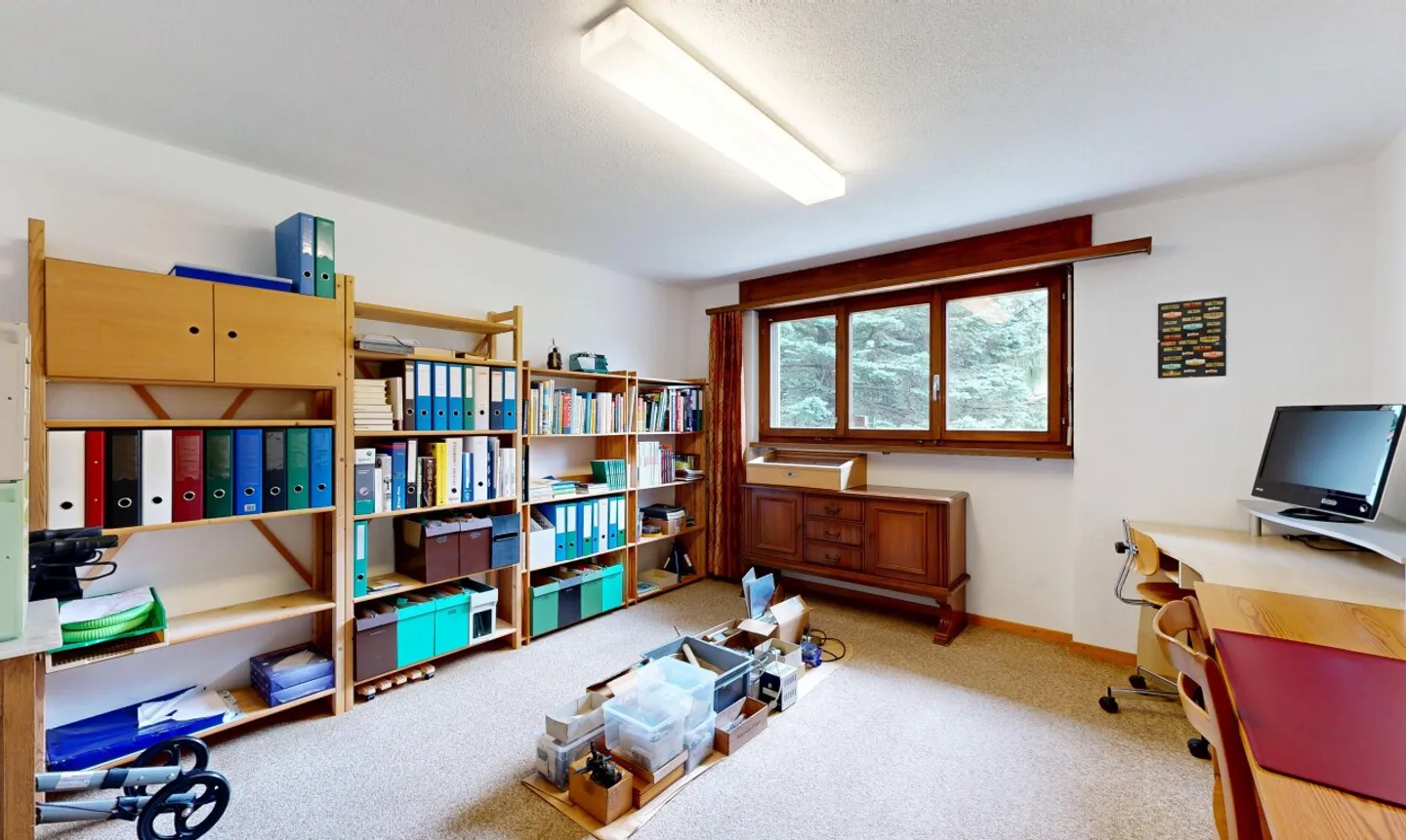 Maison individuelle de 5,5 pièces avec jardin, double garage et beaucoup de potentiel - Photo 10 sur 11
