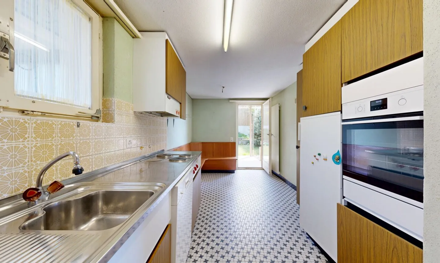 Maison individuelle avec beaucoup de potentiel dans un endroit ensoleillé à Madiswil - Photo 4 sur 11