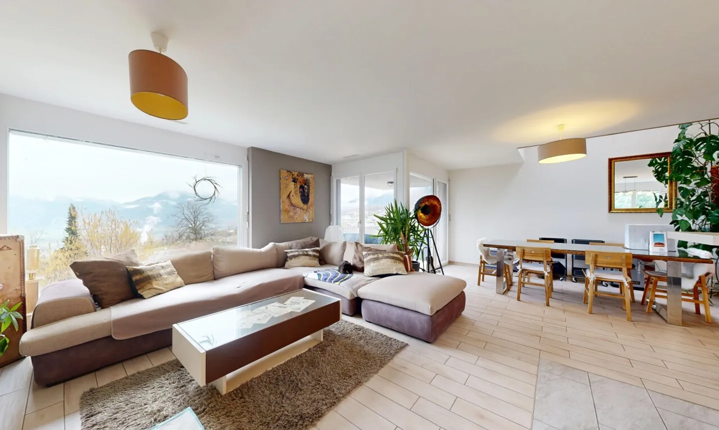 Esclusivo: Villa con due unità - Foto 3 di 11