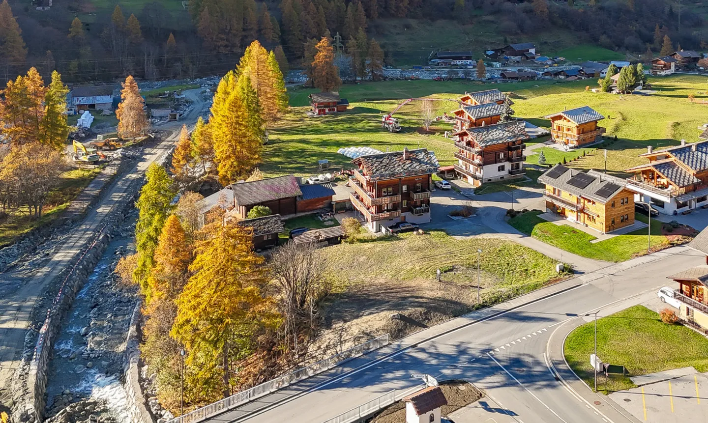 Terreno Raro e Idealmente Situato a Haudères - Foto 5 di 13