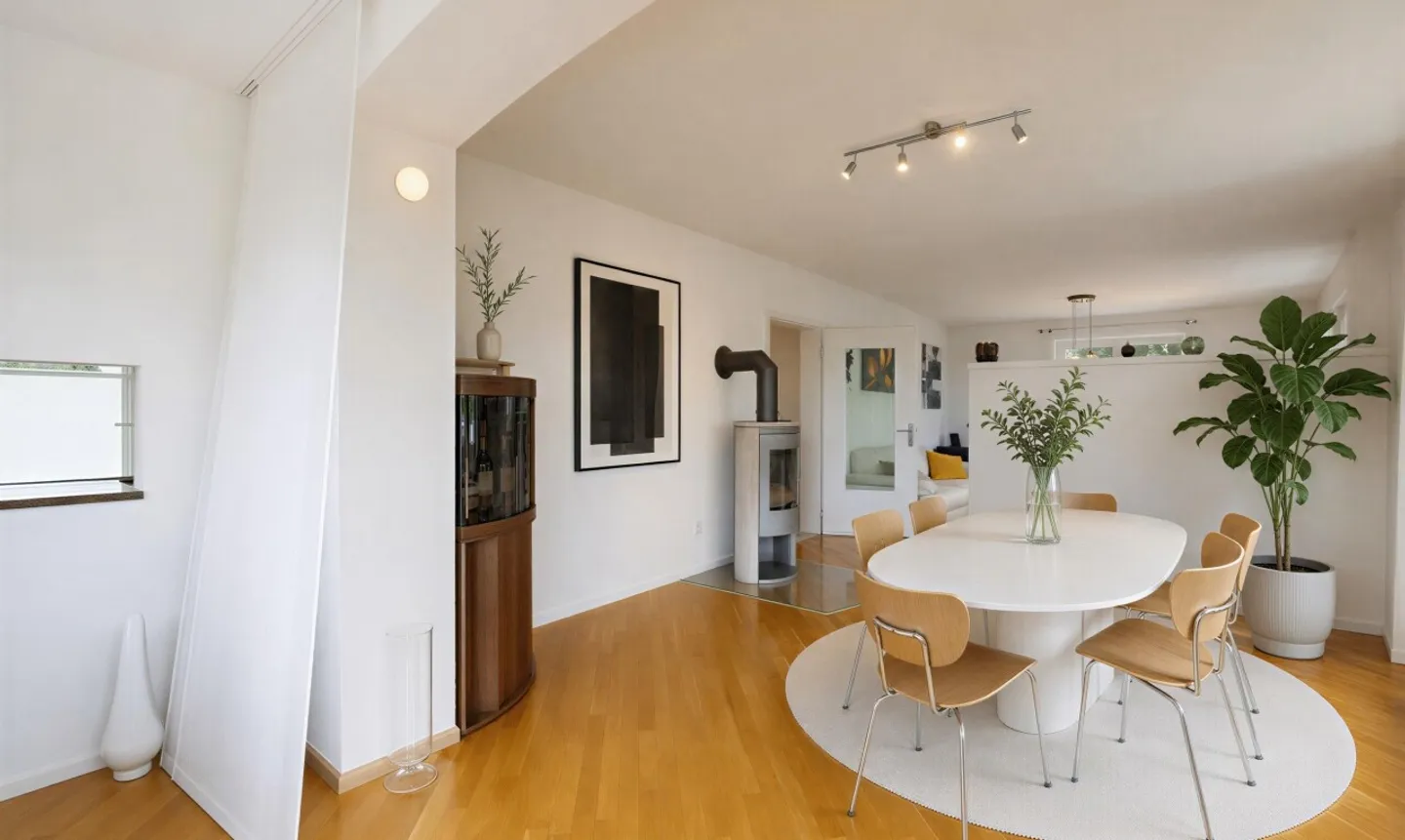 Freistehendes Einfamilienhaus mit herrlichem Garten und Grünsicht - Photo 2 sur 11
