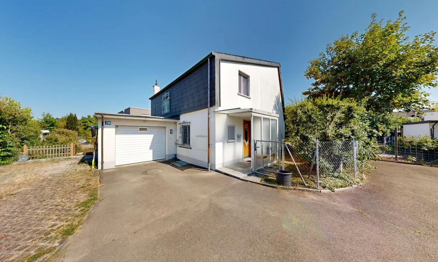 Freistehendes Einfamilienhaus auf grosszügigem Grundstück in Rümlang - Foto 4 di 11