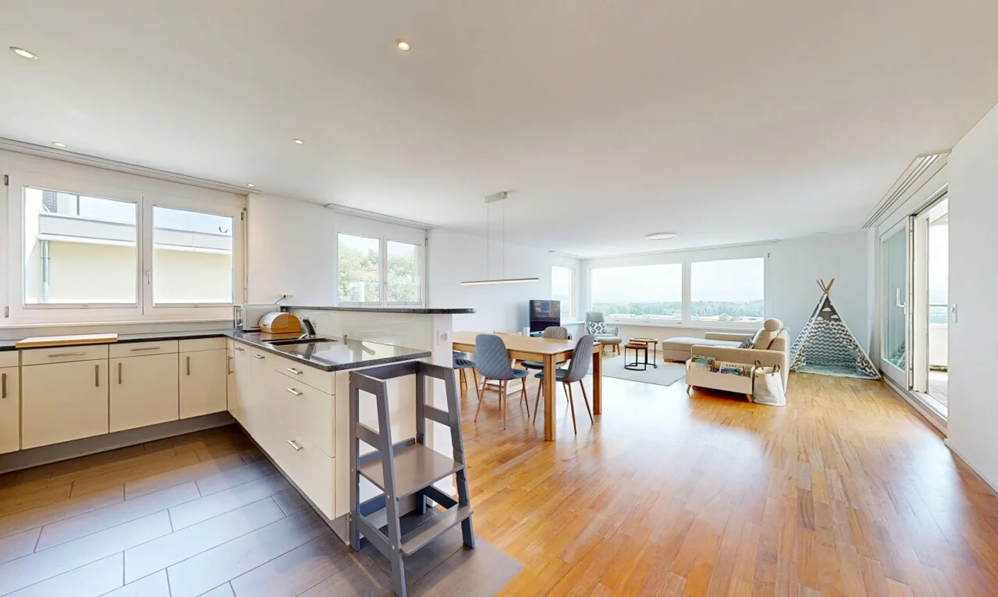Vivre avec un panorama - Appartement terrasse exclusif avec vue dégagée - Photo 8 sur 11