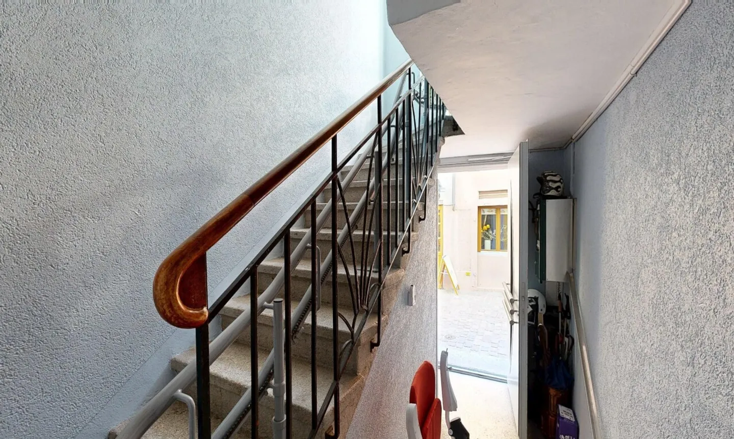 Immeuble mixte 2 Commerces + 3.5 + 8.5 en duplex - Photo 4 sur 11