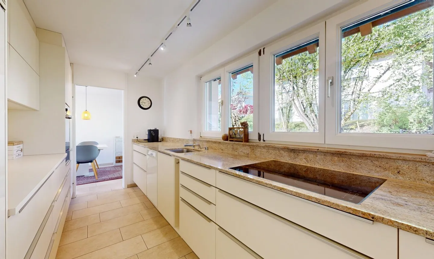 Renoviertes Einfamilienhaus in Madetswil - Foto 4 von 11