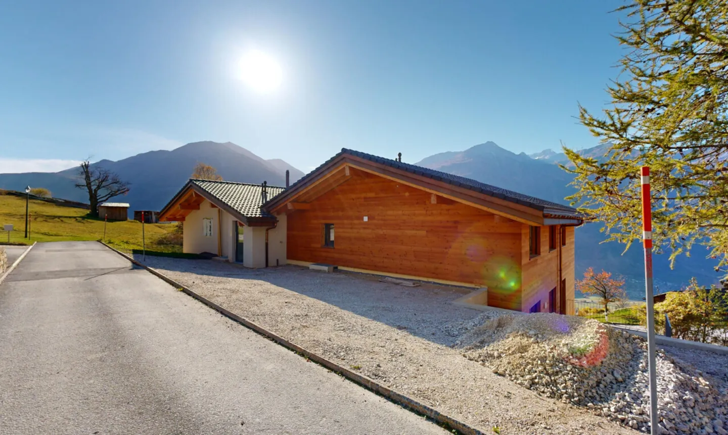 New Apartment with Panoramic View, 5 Minutes from Leuk - Photo 3 of 13