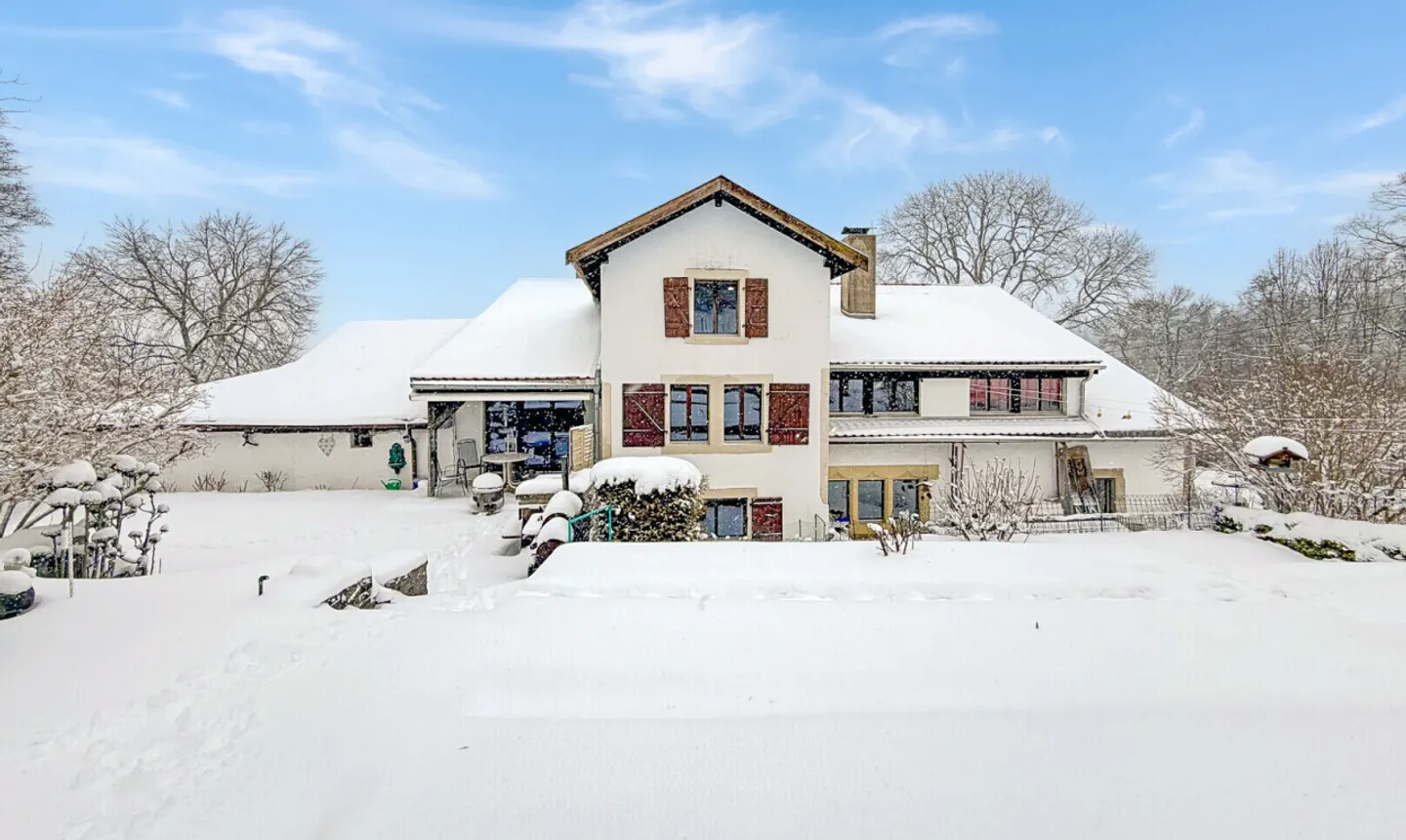 Maison familiale avec vue montagne - Photo 1 sur 11