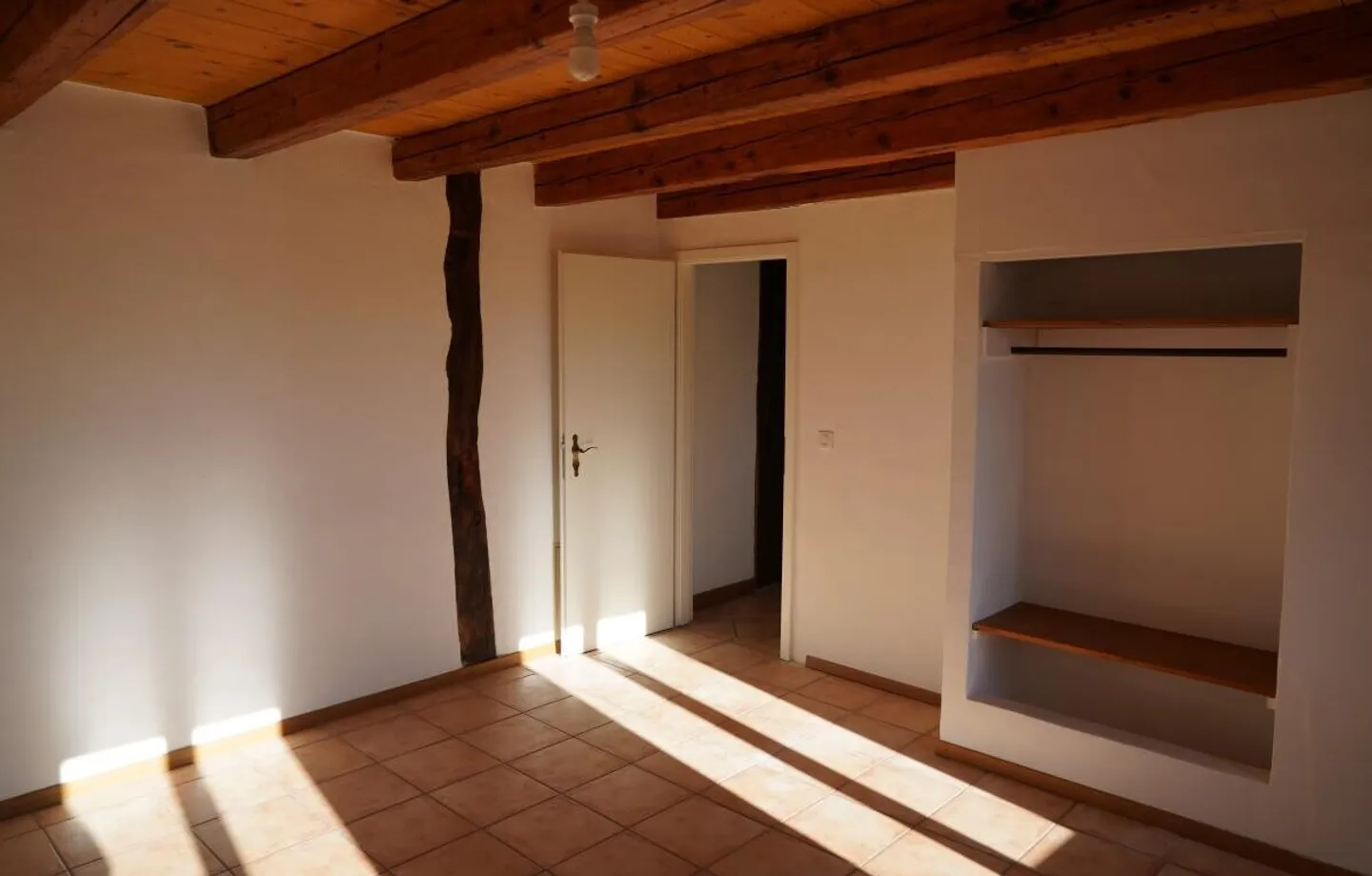Village house with barn and garden to renovate - Photo 10 of 11
