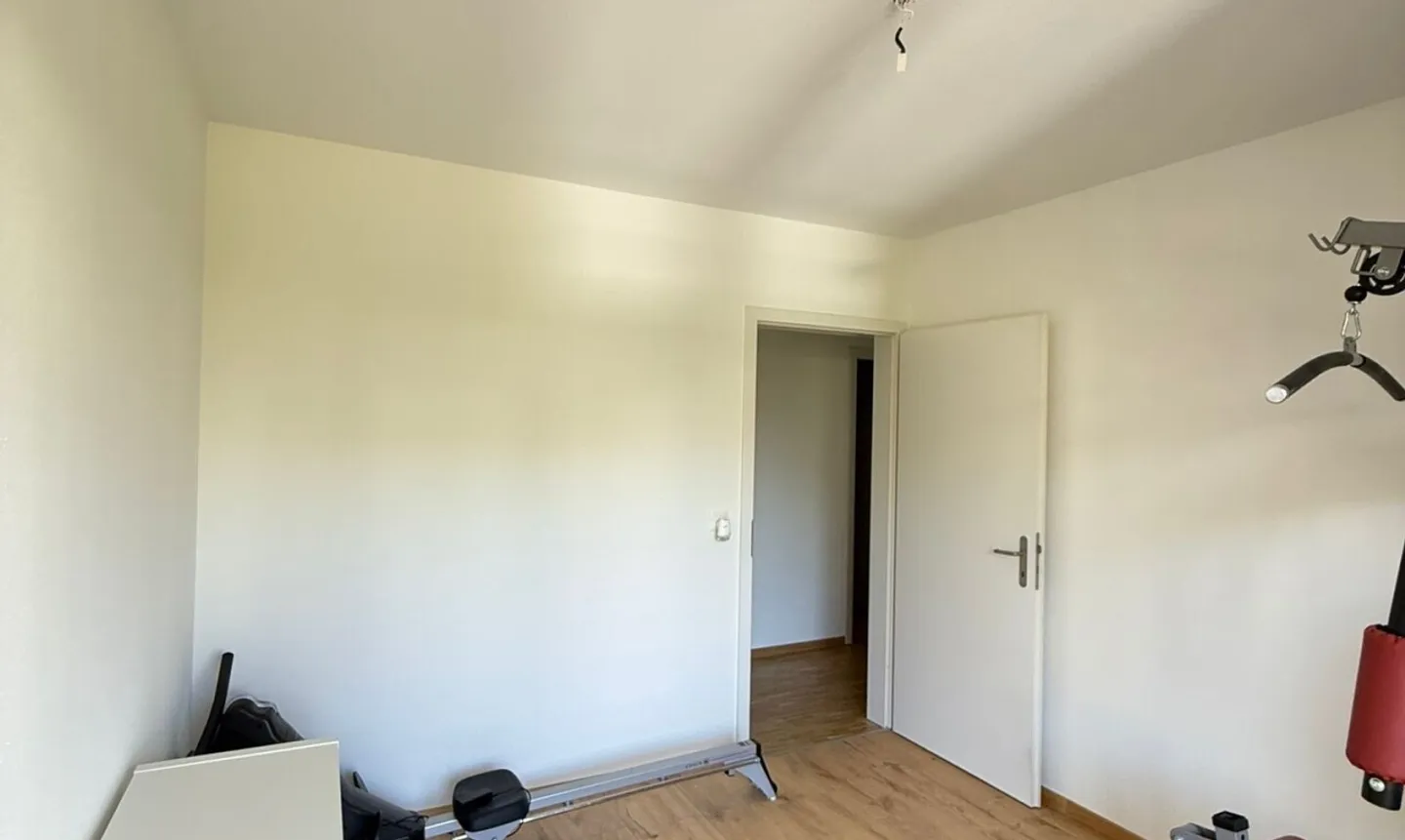 Geräumige, helle Wohnung mit atemberaubendem Seeblick! - Foto 9 von 13