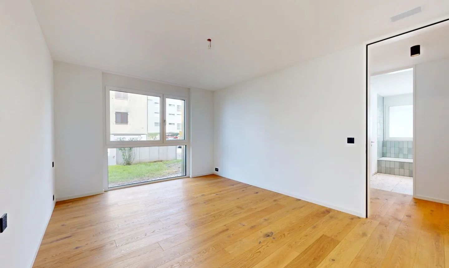Moderne 4.5-Zimmer-Gartenwohnung mit hochwertiger Ausstattung in Uster - Photo 9 of 11