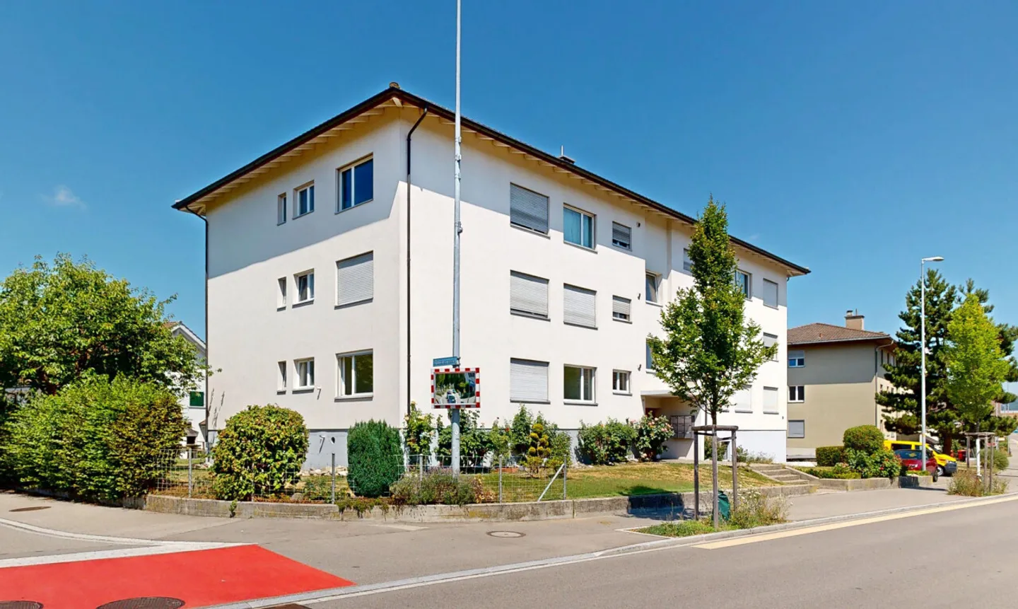 Well-maintained multi-family house with 9 apartments in Schwarzenbach SG - Photo 1 of 11
