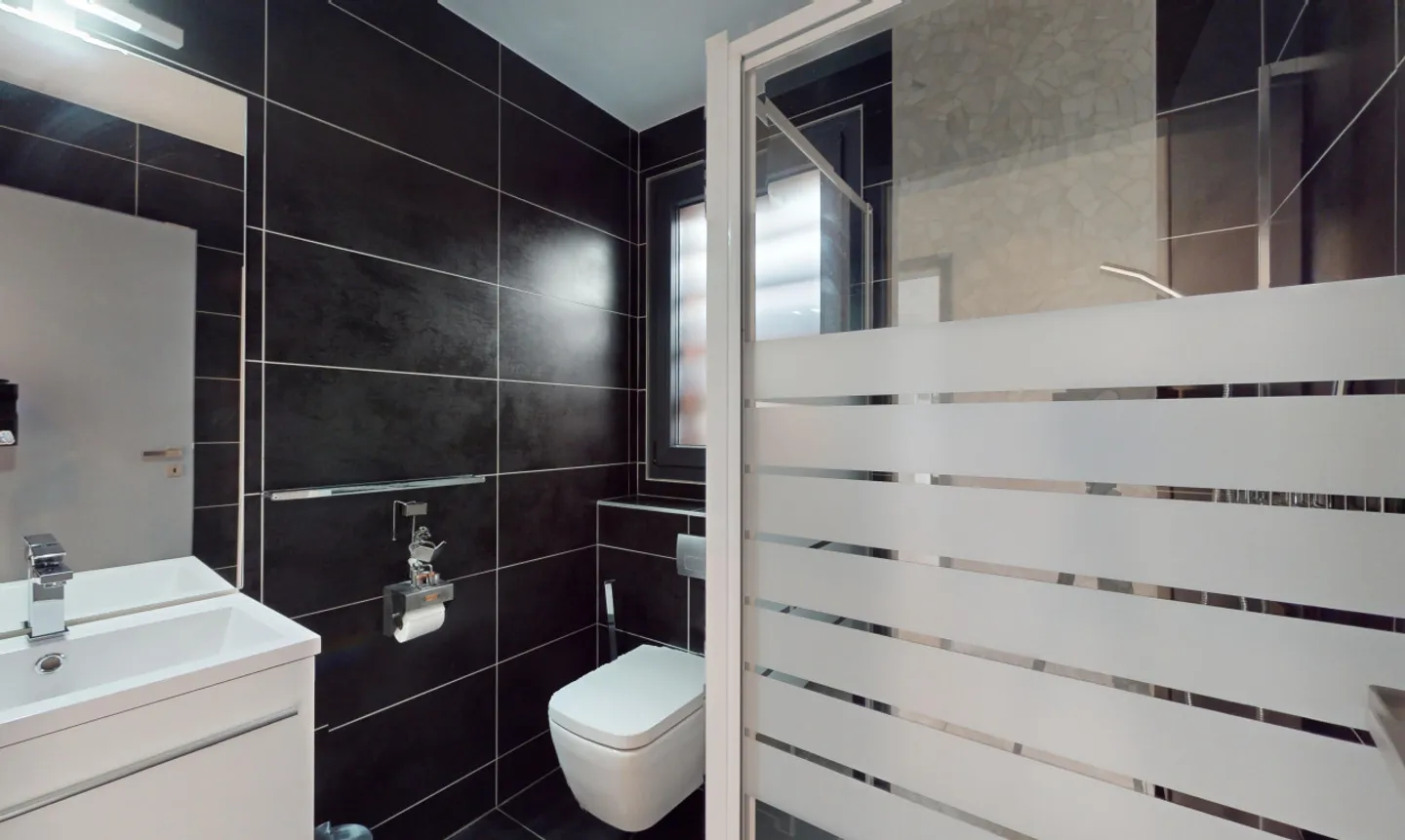 Exceptional House in Vionnaz: Ideal Setting and Breathtaking View - Photo 5 of 13