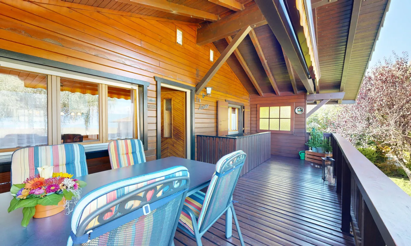 Charmantes Chalet mit Seeblick - Foto 3 von 13