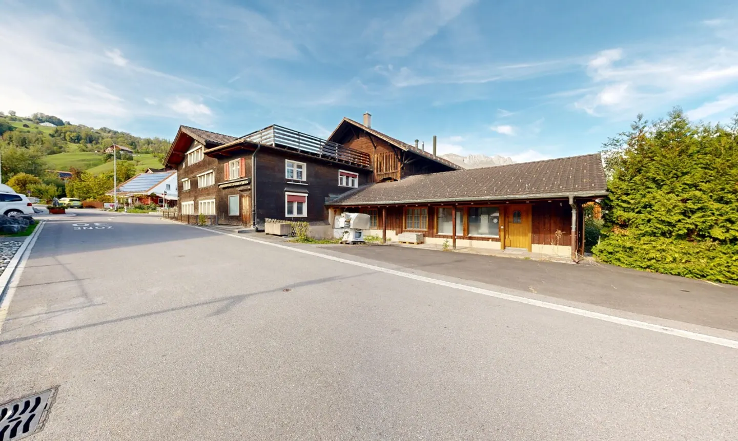 Bien d'investissement avec permis de construire pour 9 appartements à Grabs - Photo 2 sur 11
