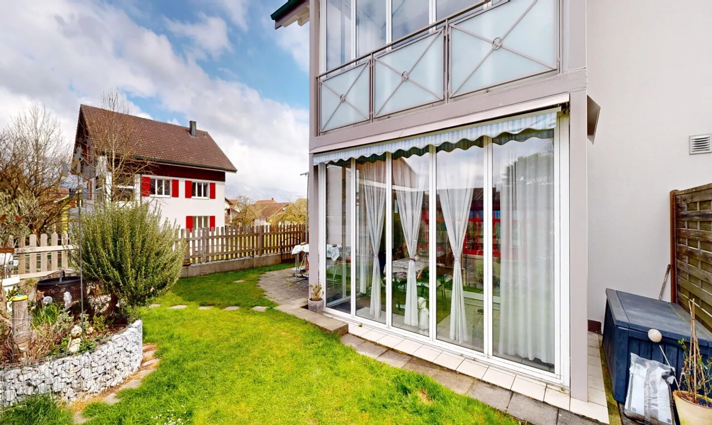 Bright Garden Apartment in a Quiet Family Neighborhood - Photo 1 of 11