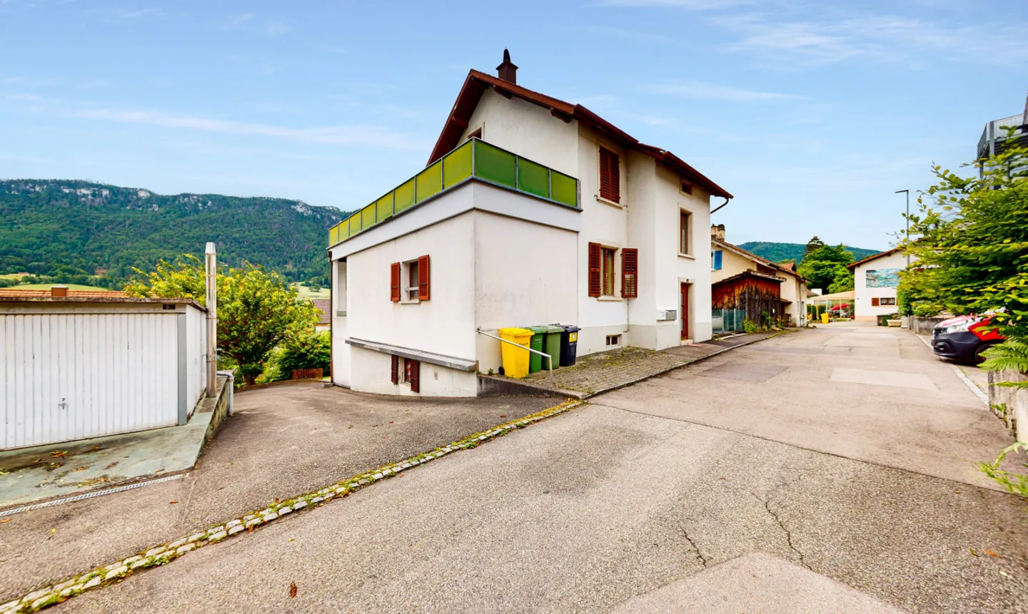 Edificio redditizio | 13 garage | e Terreno edificabile! - Foto 2 di 13