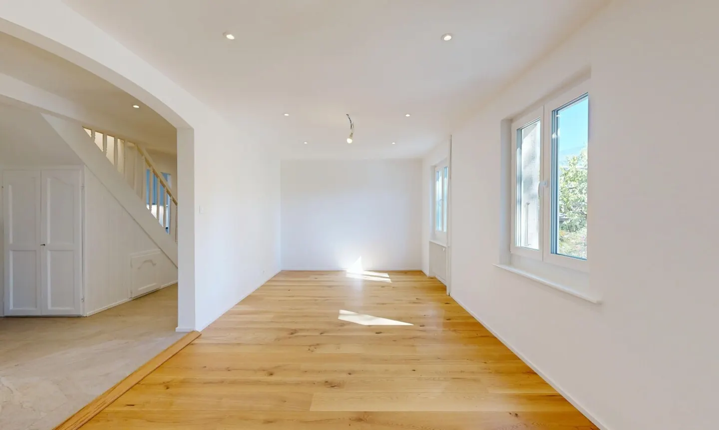 Villa 6.0 rooms fully renovated - Photo 7 of 11