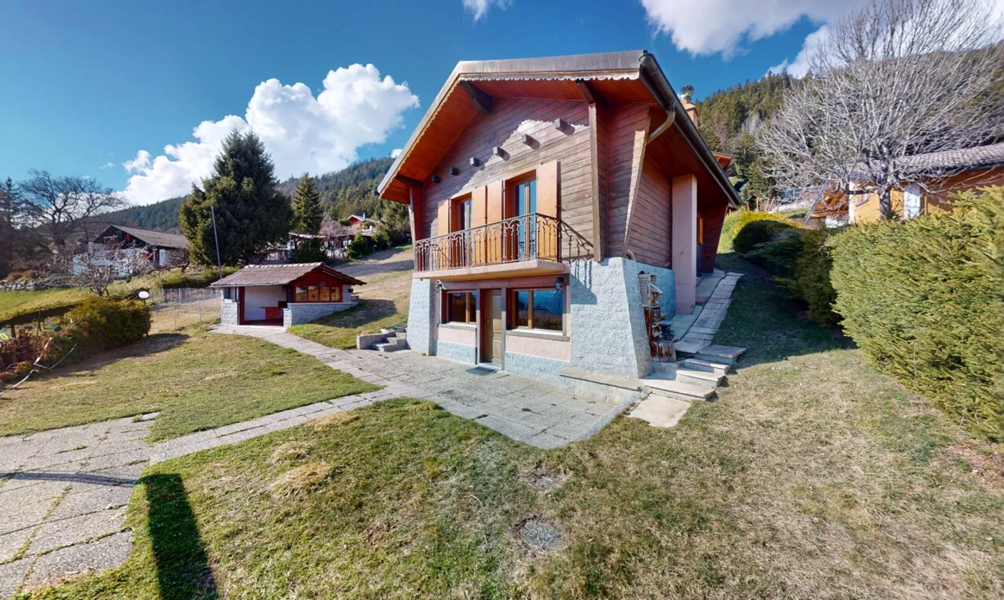 Charming chalet with vast land and breathtaking view in Savièse - Photo 3 of 13